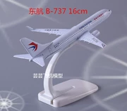 Đông Airlines b737 mô hình máy bay mini Trung Quốc mô phỏng máy bay chở khách hợp kim rắn sơn tĩnh vật trang trí quà tặng
