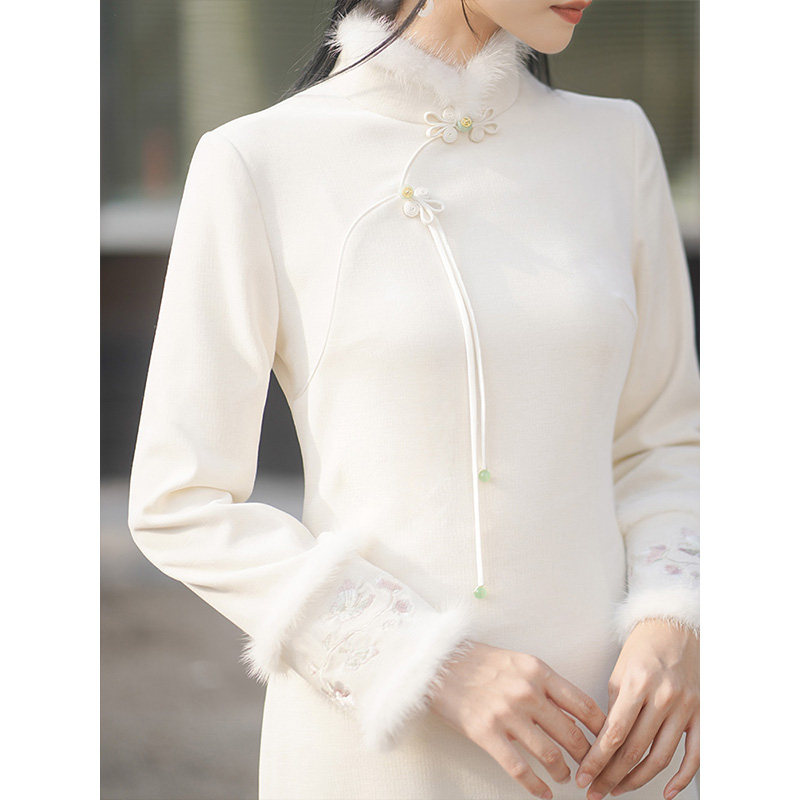 New Chinese style improved autumn and winter female new dress white elegant disc button Chinese wind