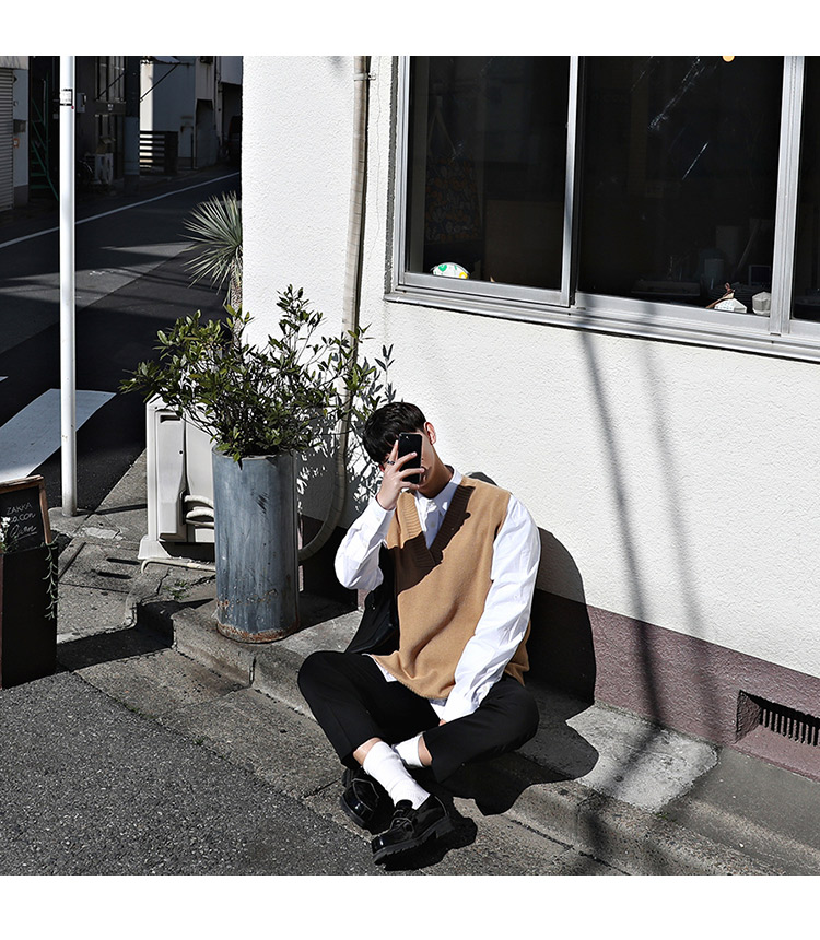 Áo len dệt kim nam in áo len không tay áo gió đại học Phiên bản Hàn Quốc của xu hướng áo thun hip hop vest áo khoác nam giả vest