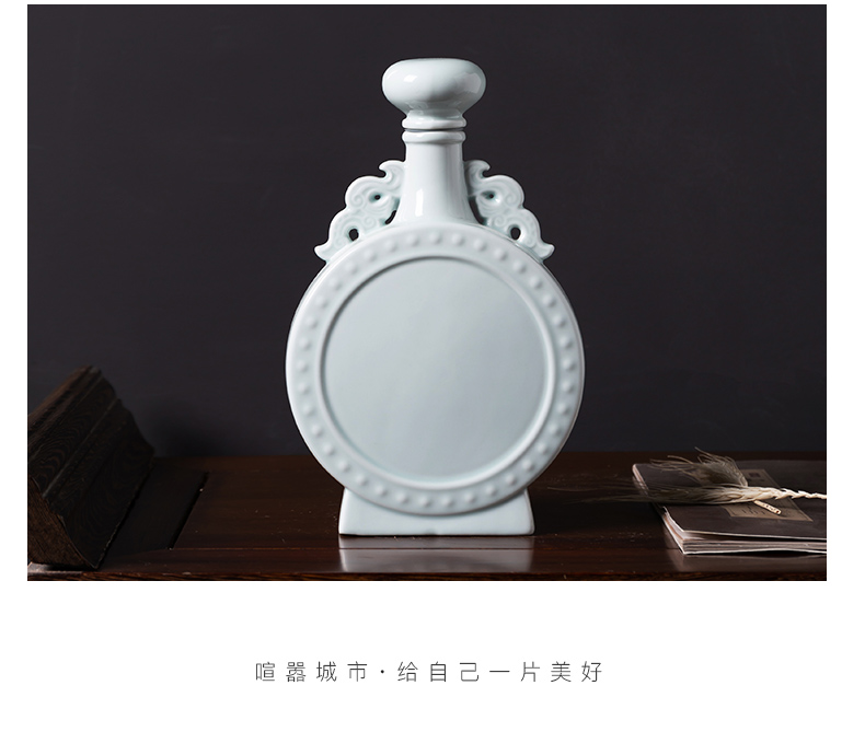 Jingdezhen creative an empty bottle bottles home antique white wine wine bottle sealed ceramic jars mailed to pack a kilo