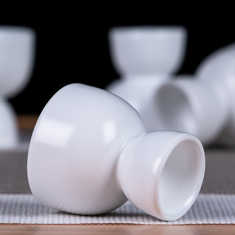 Jingdezhen ceramic Chinese wine liquor small glass wine bottle wine a small handleless wine cup goblet wholesale customized gifts