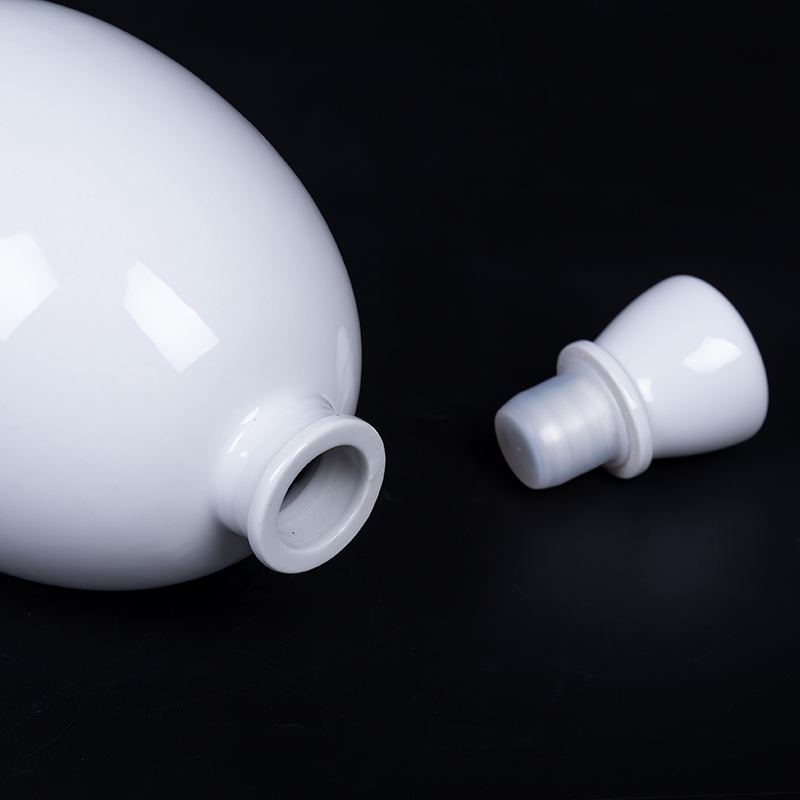 Leap in jingdezhen ceramic empty wine bottles of white wine jar flask to pack a small handleless wine cup three catties mail customization