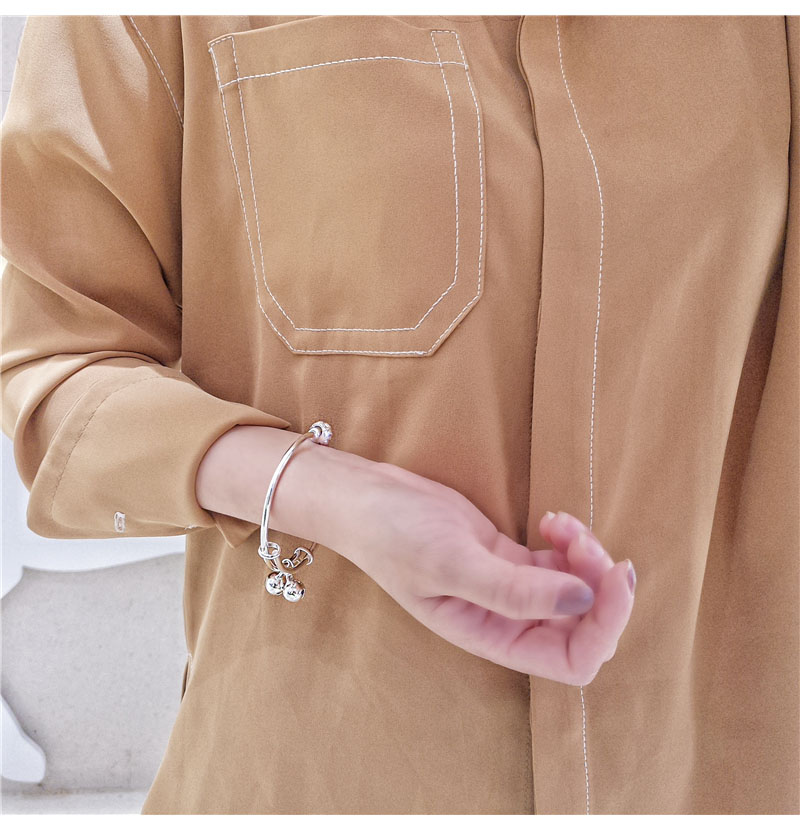 S925 sterling mạ bạc chuyển hạt chuông đẩy vòng đeo tay nữ phiên bản Hàn Quốc của vòng tay nhỏ điều chỉnh khí chất tươi hoang dã - Vòng đeo tay Cuff vòng tay hermes