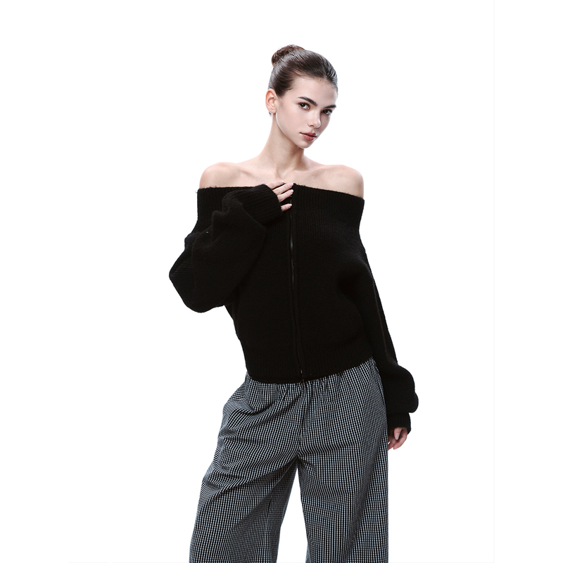 Jlaunt Black One-Shoulder Sweater for Women, Spring Lazy Style, Loose American Style, Off-Shoulder Knit Top