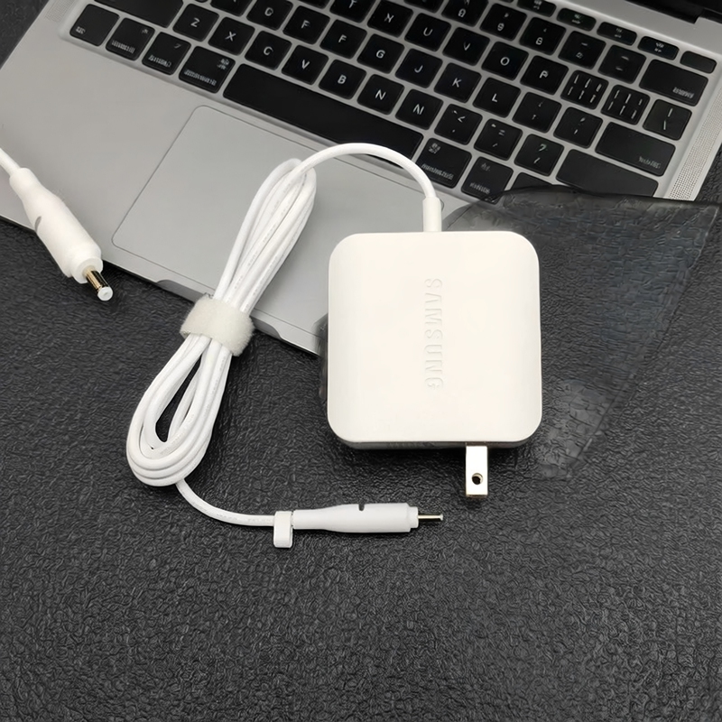 Original Samsung 900X5T 950Qaa 35X0Aa Laptop Charger 930X2K Power Adapter Original Samsung 900X5T 950Qaa 35X0Aa Laptop Charger 930X2K Power Adapter