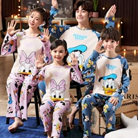 Дональд Дак, семейный стиль