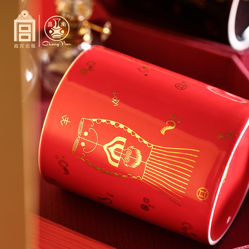 Prosperous south of the Forbidden City, the ceramic keller mouse you have enough money to court the wind regularly picking cups with cover glass office