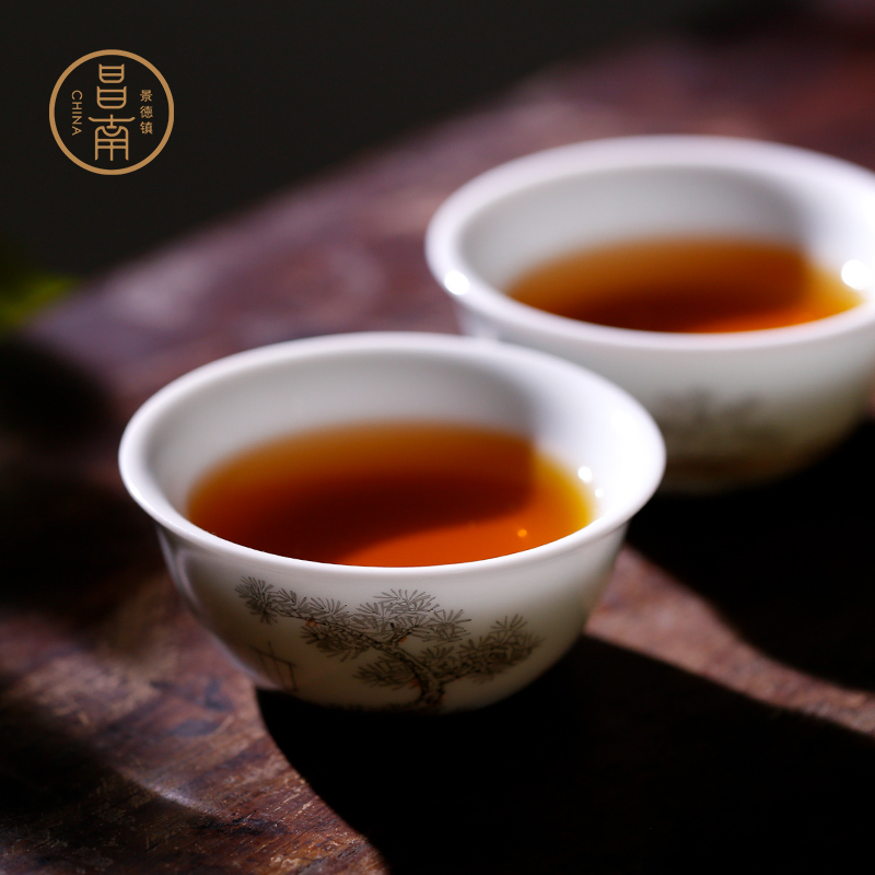 Prosperous south jingdezhen ceramic masters cup kung fu tea cups sample tea cup hand - made of pu - erh tea cup personal cup single CPU