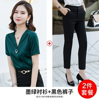 Рубашка, черные штаны