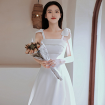 White French license registration small white dress evening dress female banquet temperament suspenders dress can usually be worn