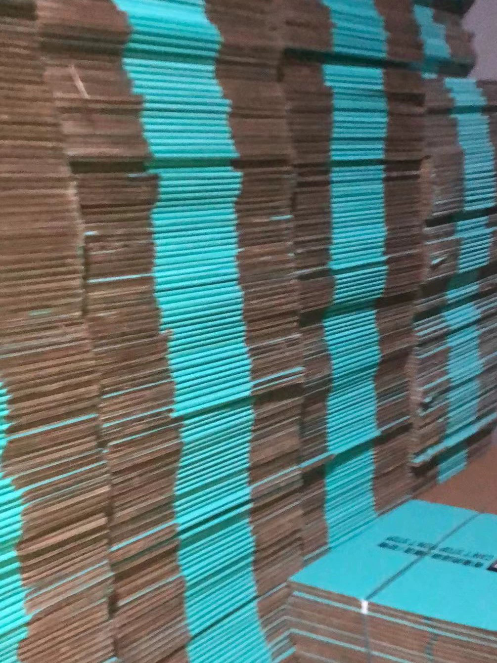 картон 得雾鞋盒 快递包装盒 电商包装盒 哑光磨砂胶带 卡片证书 放为扣