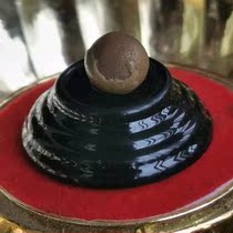 Jalan Bodhisattvas Son holds Tibetan Stupa Gawu Box offering