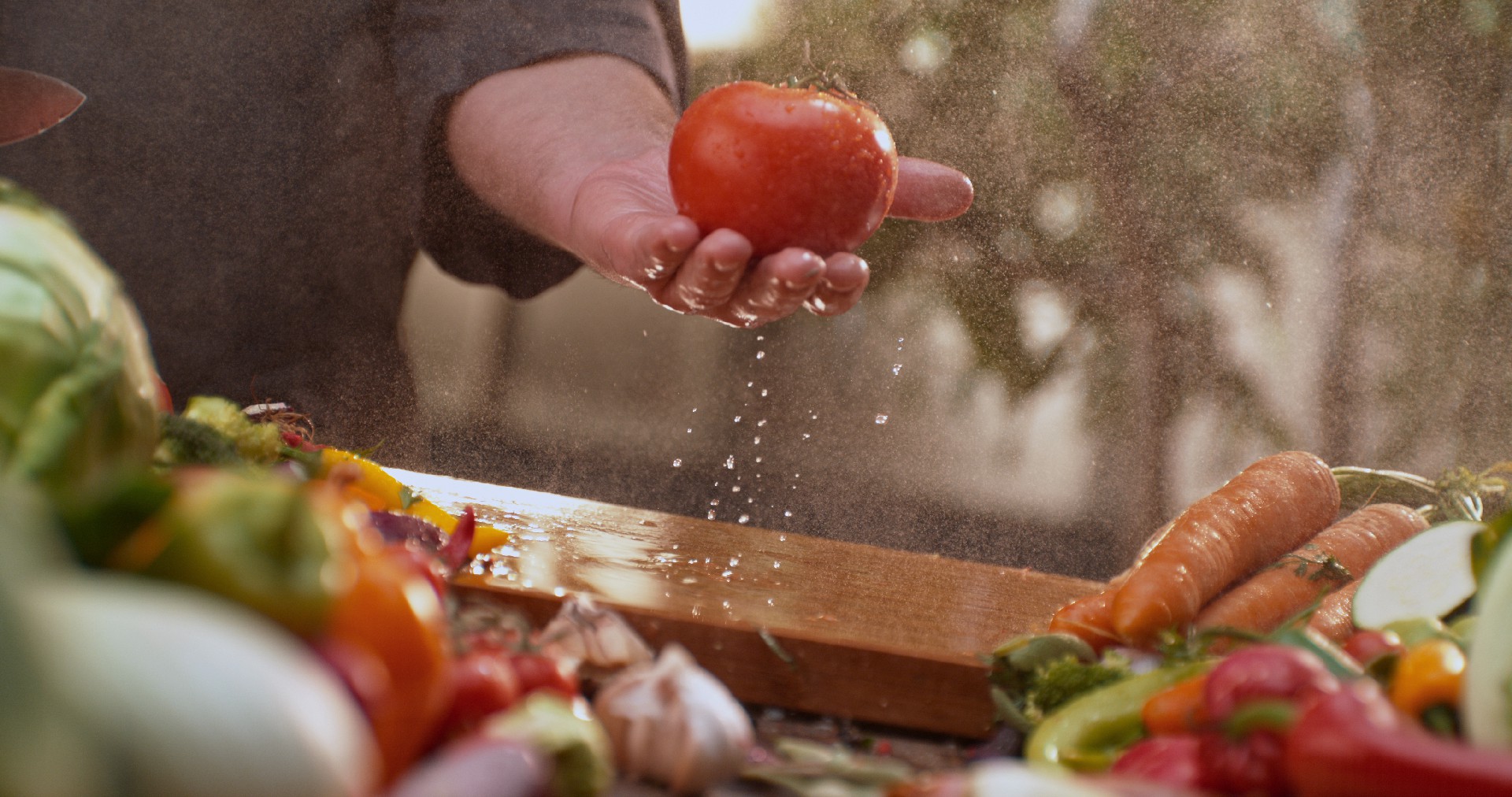 【实拍视频】运动中的切番茄-PoseAe