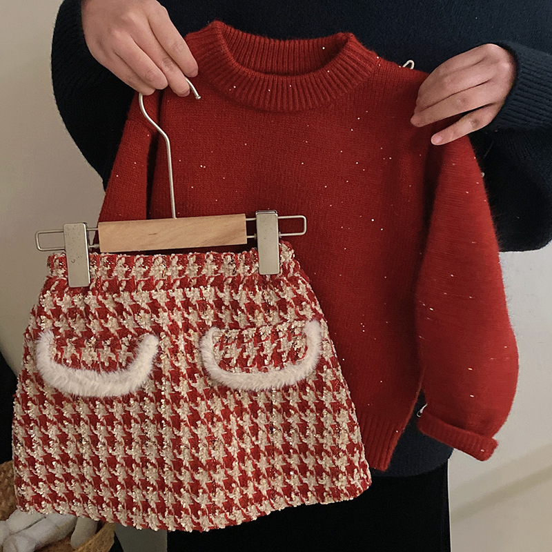 Korean Style Sweet Suit 2023 Winter New Design Sequined Knitted Sweater Christmas Atmosphere Plaid Skirt Korean Style Sweet Suit 2023 Winter New Design Sequined Knitted Sweater Christmas Atmosphere Plaid Skirt