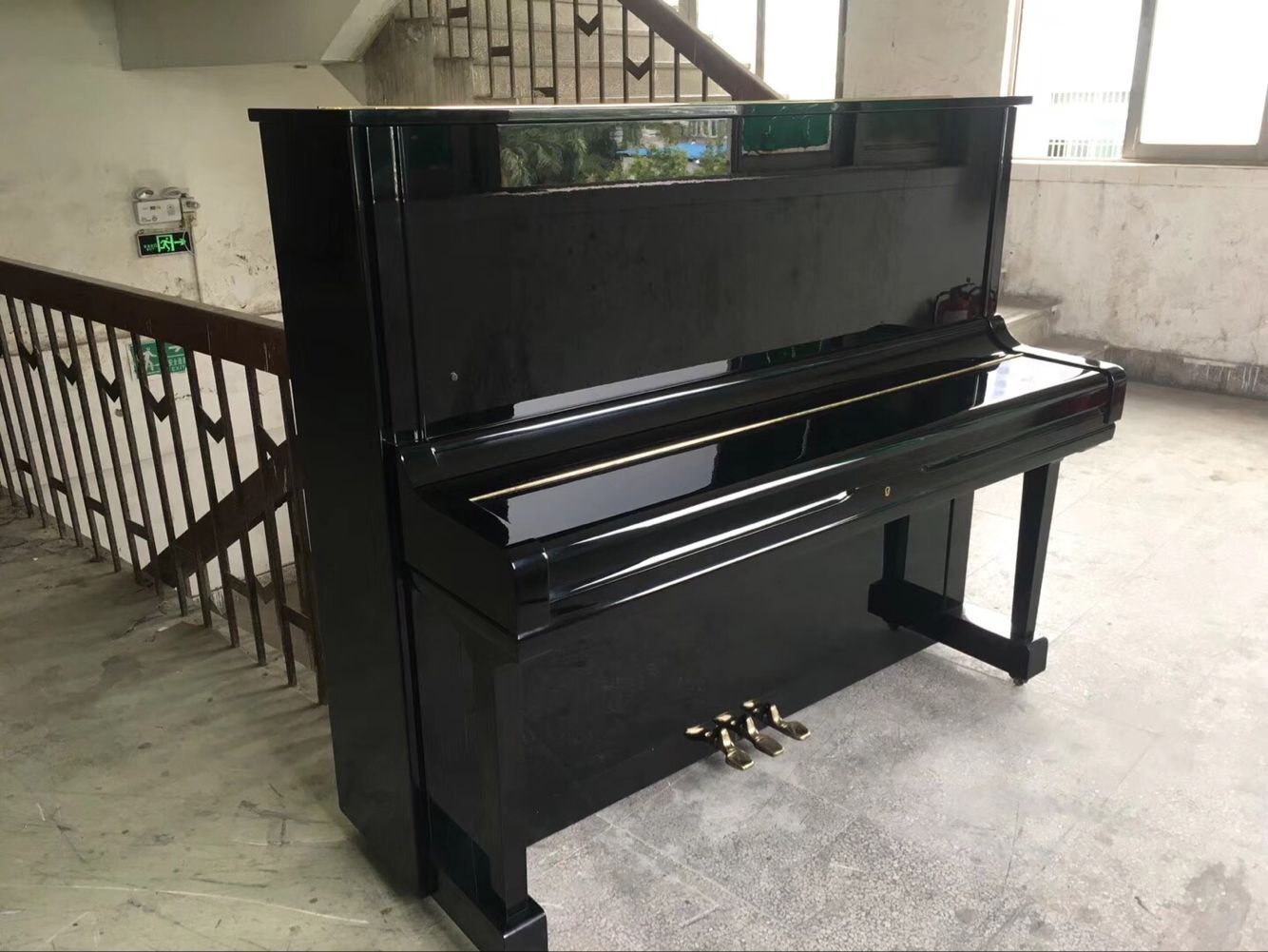 Nhật Bản nhập khẩu đàn piano thẳng đứng Yamaha U3H dành cho người mới bắt đầu chơi thử piano điện yamaha