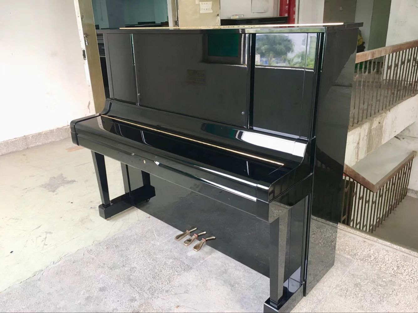 Nhật Bản nhập khẩu đàn piano thẳng đứng Yamaha YUX dành cho người lớn mới bắt đầu chơi thử grande piano
