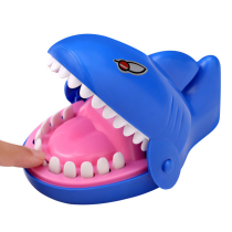 Large finger-biting shark bites people according to their teeth and mouth toys children and adults tricky decompression decompression Parent-child artifact