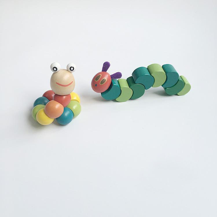 Baby hands-on small crocodile caterpillar toy wooden baby twist training fine motor development foreign trade