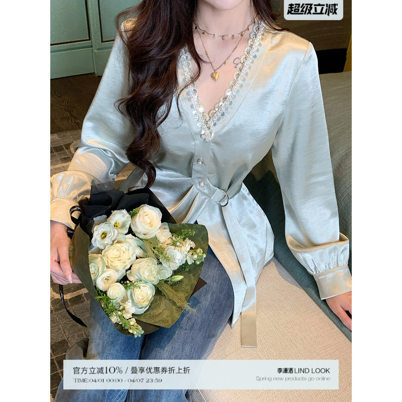 Li Xiaosa【Green Glaze Gold Weave】French-Style Sequin V-Neck Blouse for Women, Spring Season, Slightly Plus-Size, Irregular Waist-Cinching Top