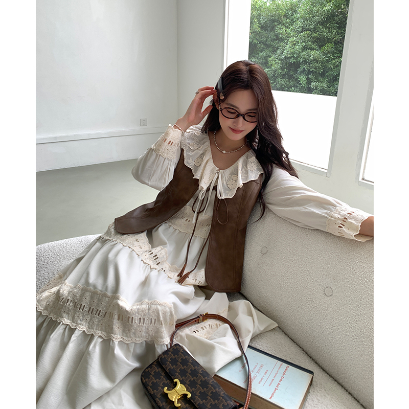 Li Shasha White Lace V-Neck Dress for Women, Plus Size, Bohemian Vacation Style, Waist-Cinching, Slimming Long Dress