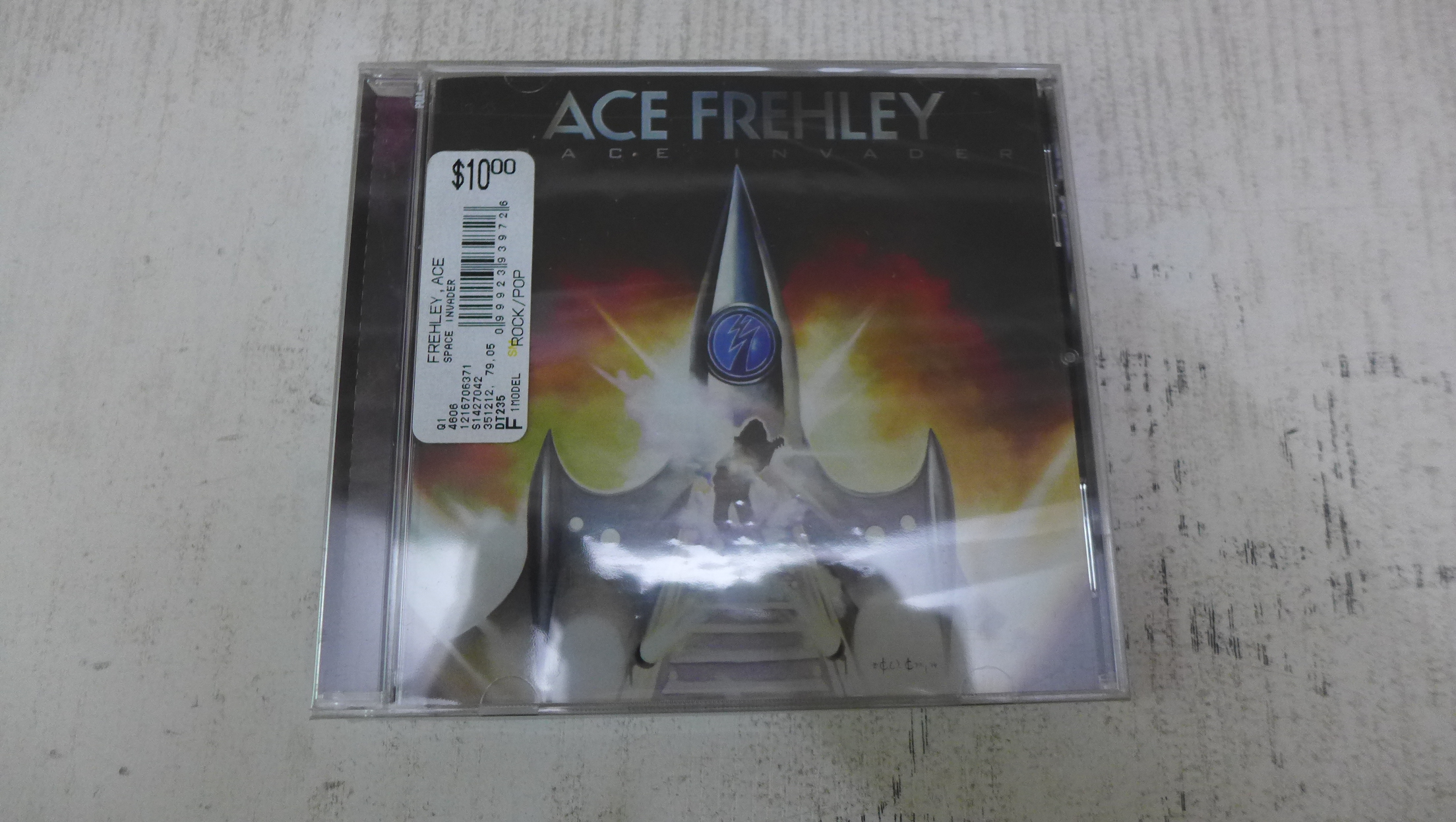 Undemolished genuine CD hard rock heavy metal Esverly Ace Frehley Space Invaders