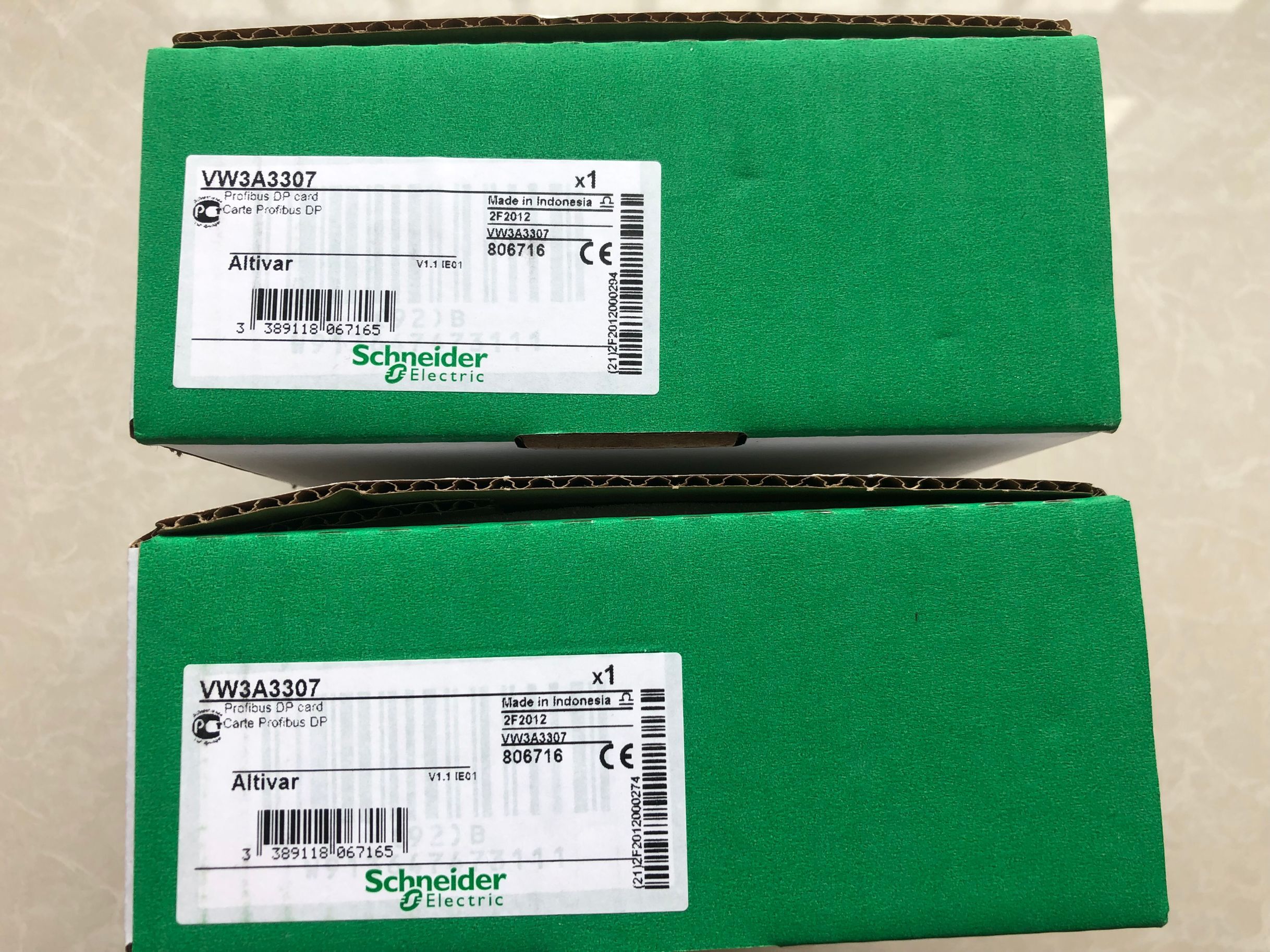 Schneider frequency converter newsletter card VW3A3307 brand new original spot