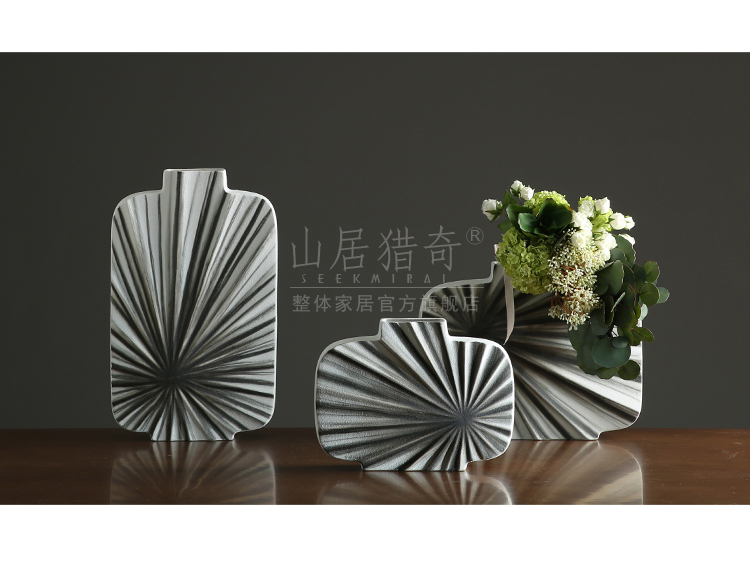 Black and white ceramic dry flower, flower implement modern fashionable household vase furnishing articles sample room table sitting room adornment