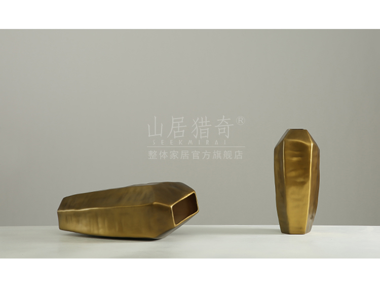 French key-2 luxury light soft outfit ceramic flat golden vase large alien flower arrangement, the sitting room TV cabinet decorative furnishing articles