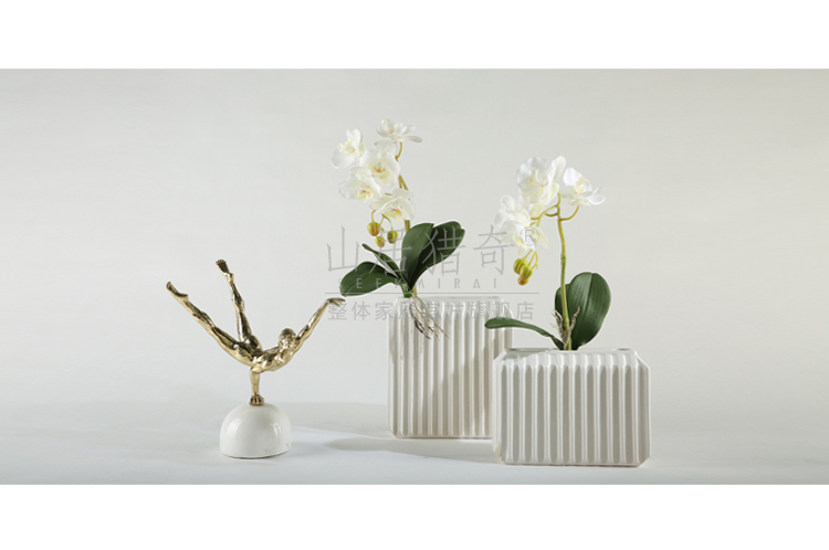 I and contracted, black and white square vertical stripes receptacle example room sitting room soft outfit flat flower arranging flowers exchanger with the ceramics vase