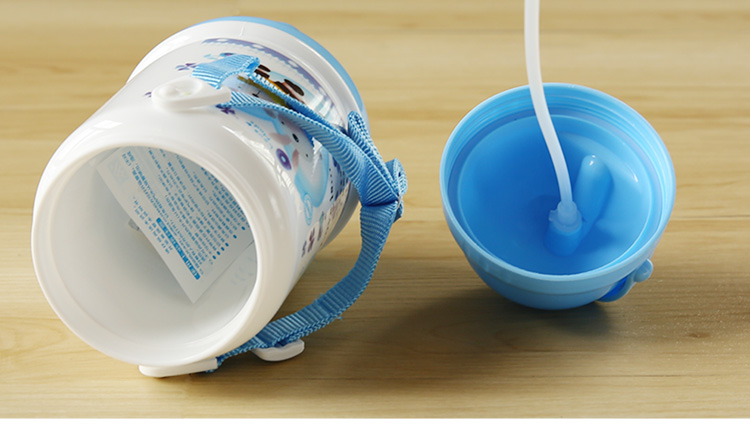 Mùa hè trẻ em sippy cup mẫu giáo bé uống ấm đun nước chống vảy chống ngã với dây uống cốc hai lớp cốc hút - Tách bình uống nước bbox