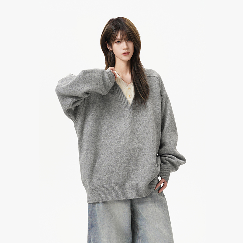 Old Money Style Fake Two-Piece V-Neck Patchwork Sweater for Men and Women, Autumn and Winter Loose Simple Lazy Style Couple Pullover Knitwear