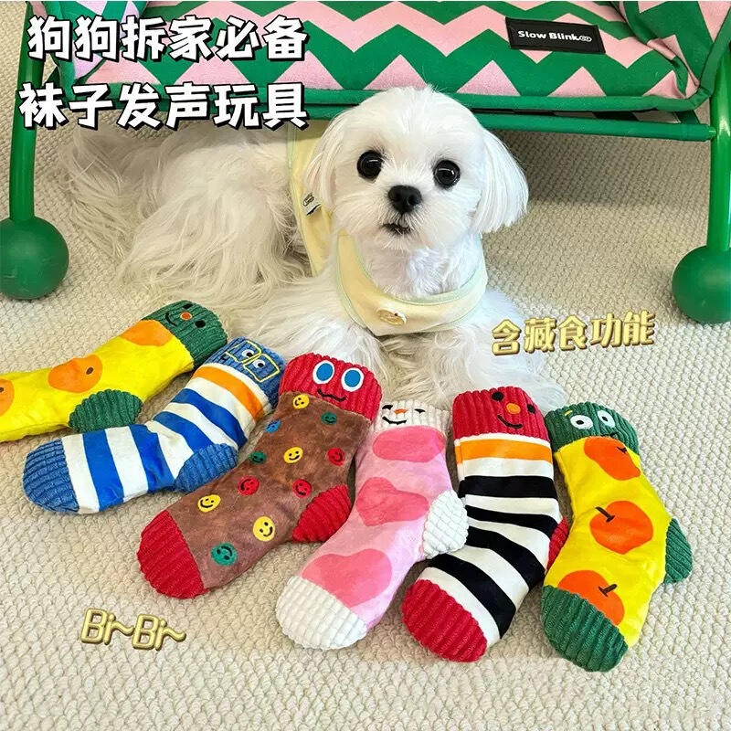 Pet Plush Toy with Crinkle Paper, Squeaky Socks, Squeaky Toy for Small to Medium-Sized Dogs, Hides Treats, Relieves Boredom, Dog Sound Toy, Teething Toy, Durable and Bite-Resistant