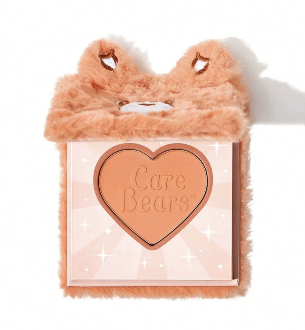 Набор макияжа SHEGLAM x Care Bears — палетка теней, румяна и хайлайтер в плюшевом футляре