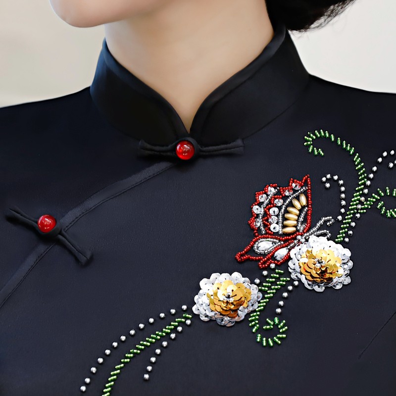 Long black cheongsam, elegant retro dress, mid-length, light style, 2020 Long black cheongsam, elegant retro dress, mid-length, light style, 2020