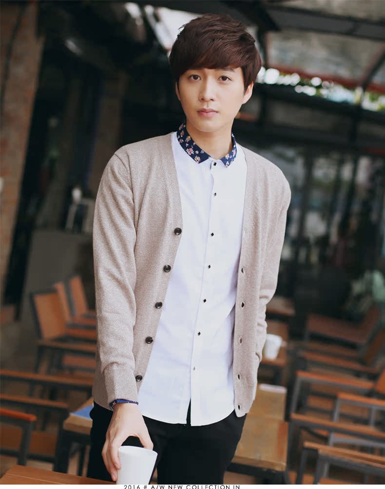 Áo len dệt kim nam Áo len nam mùa xuân và mùa thu Hàng dệt kim cổ chữ V mỏng Kiểu Hàn Quốc Solid Color Slim Thanh niên áo len - Cặp đôi áo len shop đồ nam đẹp