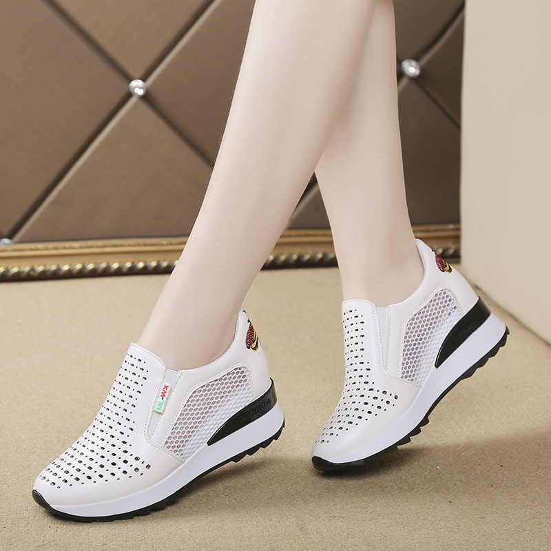 Small white shoes female slopes with inner heightening female shoes spring summer 2022 new hollowed-out mesh surface casual shoes Han version 100 lap single shoes