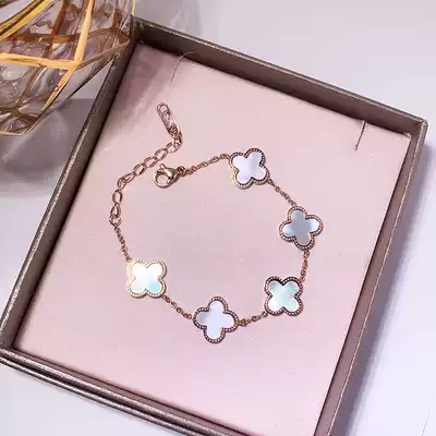 Korean black and white hand 18K rose gold five flowers Clover simple personality titanium steel girlfriends fresh and not fading