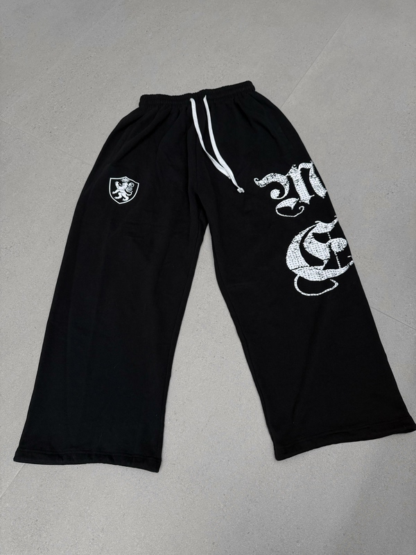 Chillax777 Wang Lujie Style Rhinestone Straight-Leg Sweatpants American Retro Unisex Loose Long Pants Gothic Style Chillax777 Wang Lujie Style Rhinestone Straight-Leg Sweatpants American Retro Unisex Loose Long Pants Gothic Style
