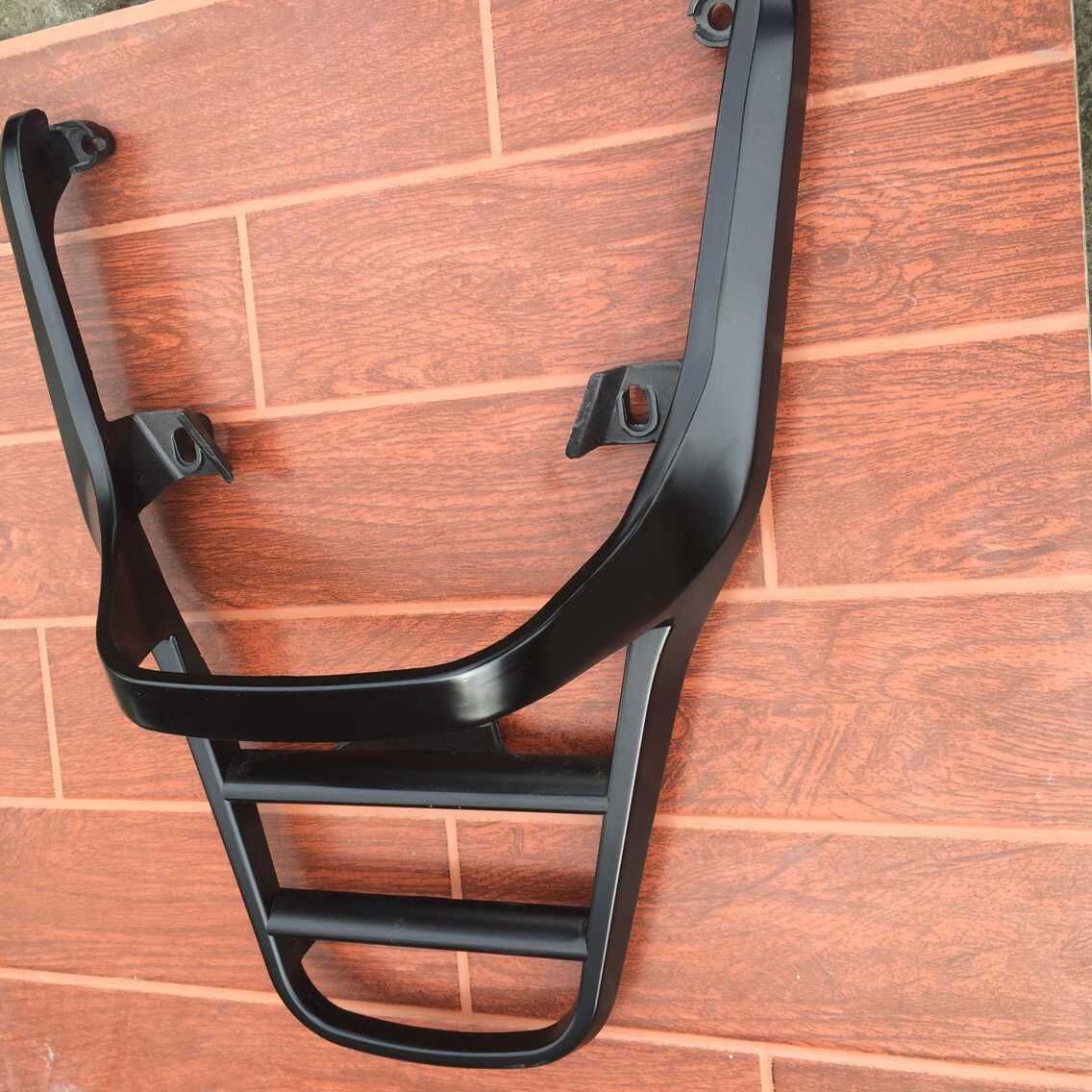Xe máy xe điện trong cát nhôm phía sau kệ đuôi đạp scooter Wuyang công chúa móc áo phía sau nhôm đuôi khung bảo vệ xe nvx