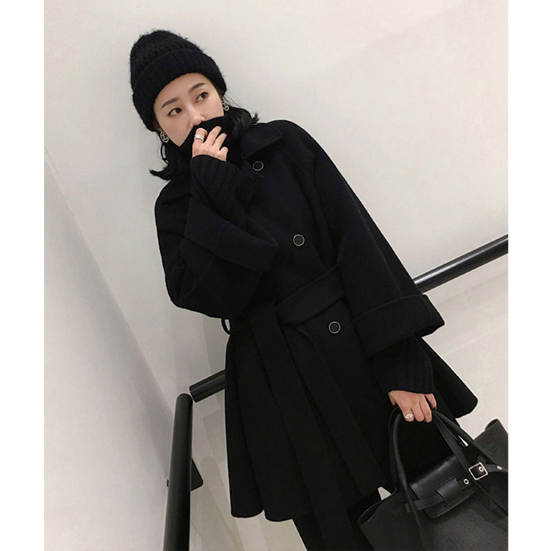 Black woolen coat women's short small autumn and winter 2021 new Korean cotton padded woolen coat