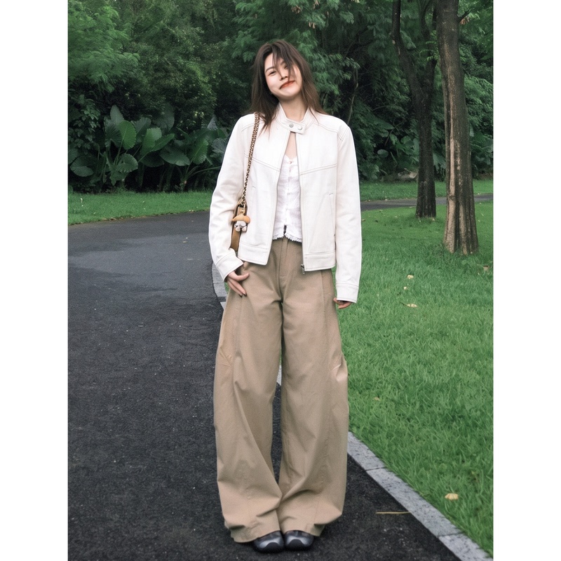 White Stand-Up Collar Jacket for Women, Early Autumn 2026 New Style, High-End Korean Style, Elegant, Casual, Versatile Short Top White Stand-Up Collar Jacket for Women, Early Autumn 2026 New Style, High-End Korean Style, Elegant, Casual, Versatile Short Top