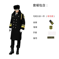 Черное пальто + желтые аксессуары + меховой воротник