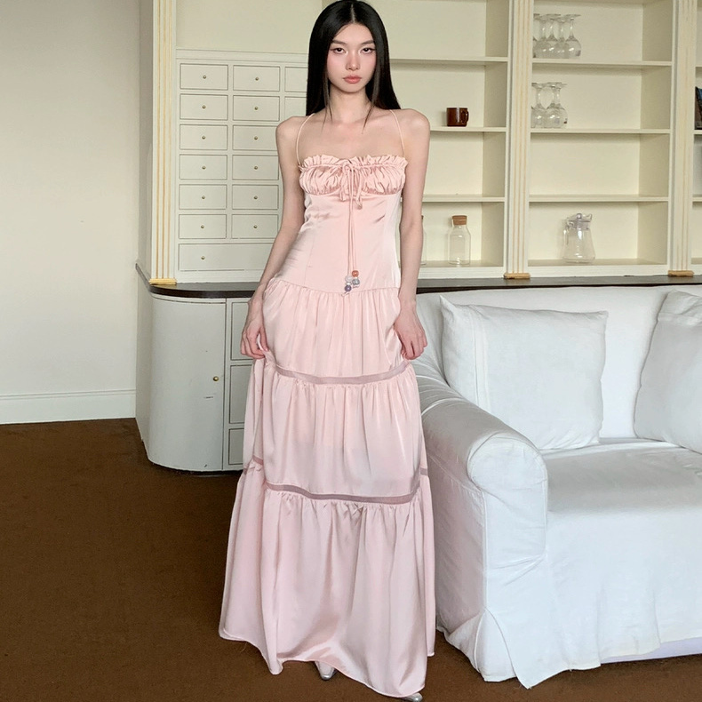 French-Style Pink Ruched Satin Halter Neck Strapless Dress for Women, Plus Size, Summer Sweet and Elegant Waist-Cinching Long Dress