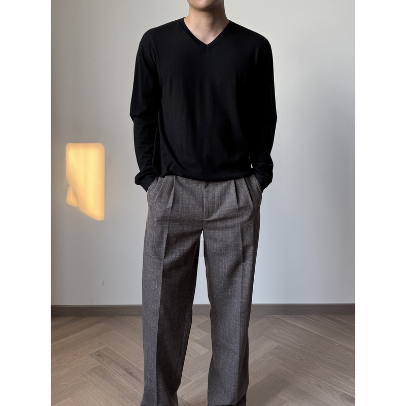 Carl Wang German Southern Wool 15.5 Micron Gold Wool Yangzi Yarn Ribbed V-Neck Knitted Long-Sleeve Sweater Carl Wang German Southern Wool 15.5 Micron Gold Wool Yangzi Yarn Ribbed V-Neck Knitted Long-Sleeve Sweater