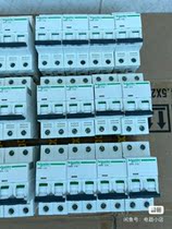 Schneider 2p6A open switch of 27