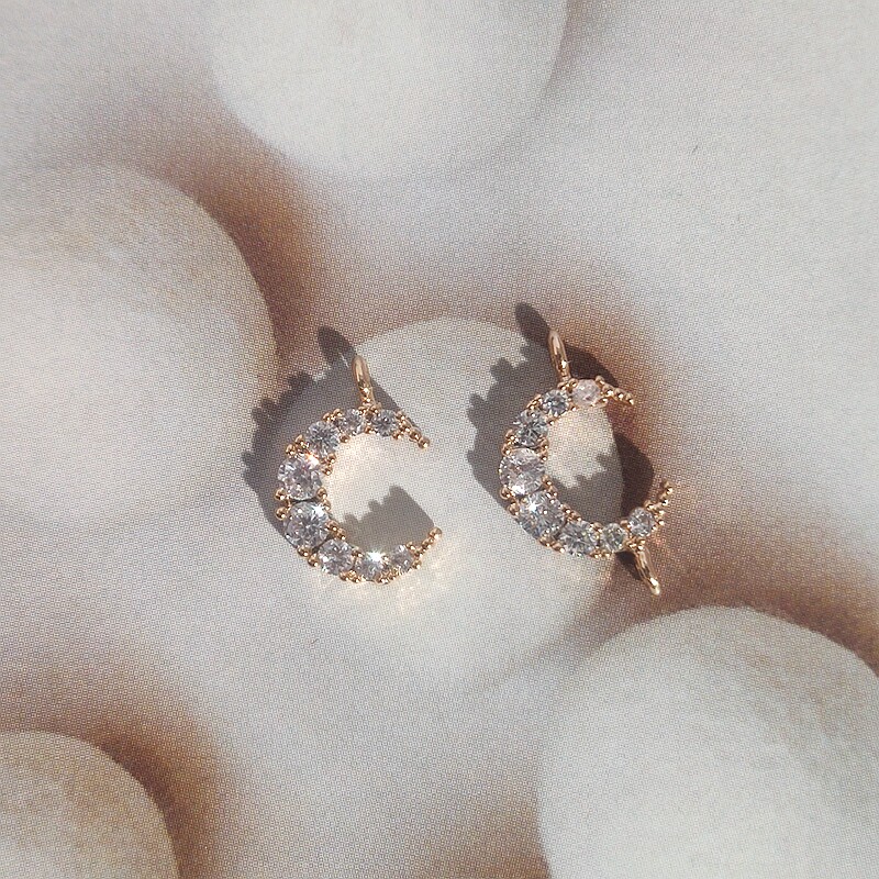 Upgrade copper plated 18K gold bent moon inlaid zircon opening pendant pendant 14K DIY accessories