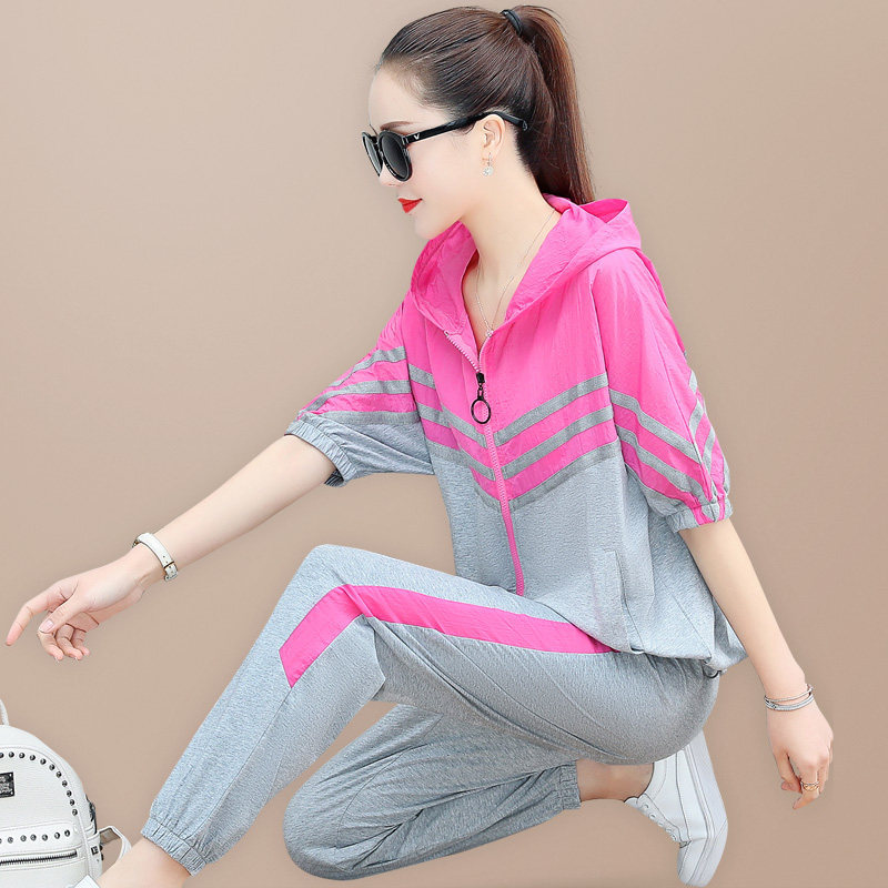 Sports Casual Suit for Women, Summer 2026 New Style, Fashionable, Age-Reducing, Loose, Slimming, Hooded Sweatshirt Two-Piece Set