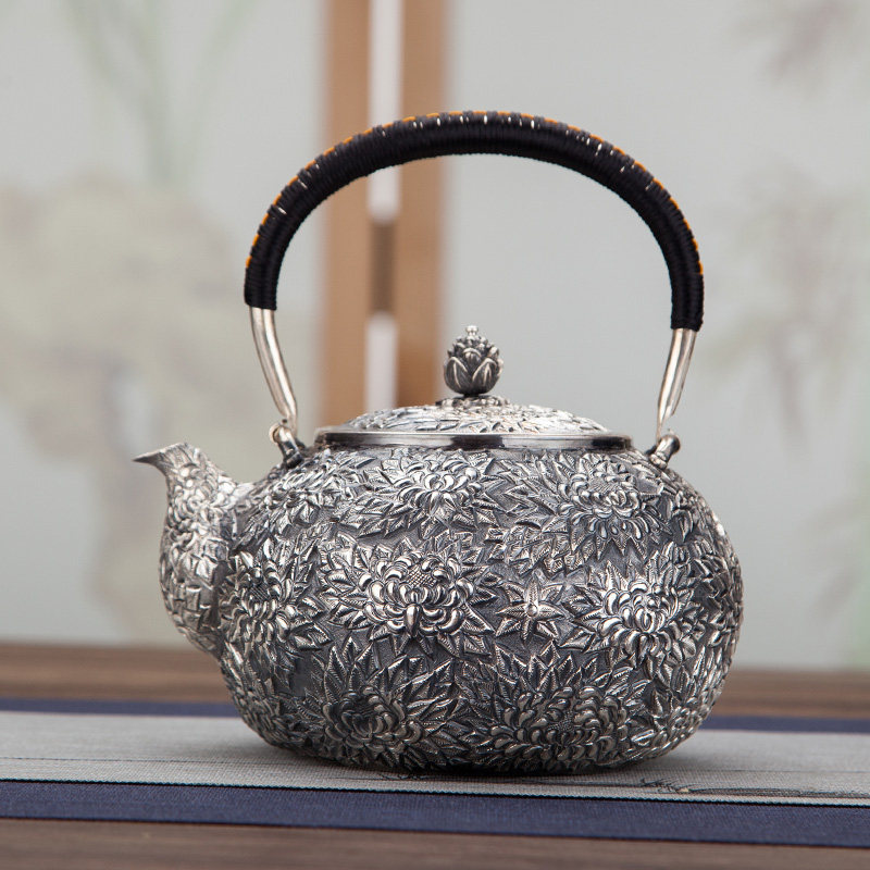 Silver kettle pure silver 999 kettle pure hand hand Yunnan silver kettle tea ceremony home retro - stinging silver pot