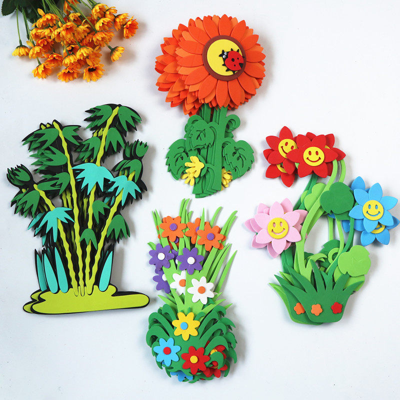 Primary school kindergarten classroom blackboard commentary comparison area angle layout border material photo wall lace wicket