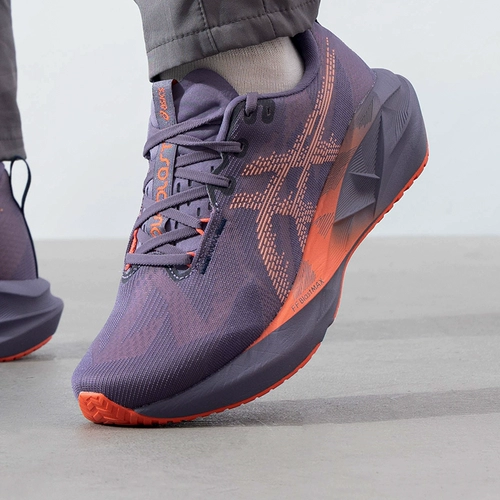 Asics, легкие беговые кроссовки с амортизацией